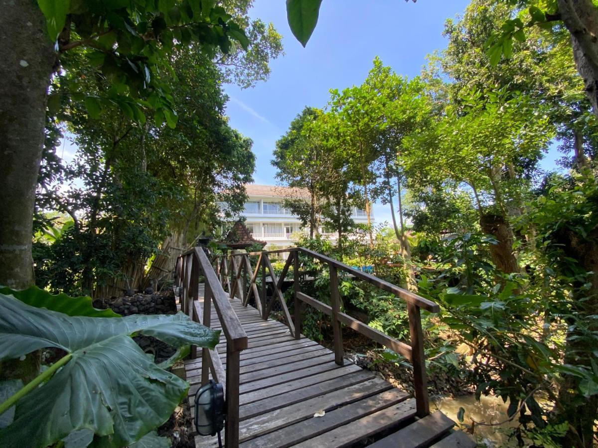 Mahamustika Riverside Canggu Exterior foto